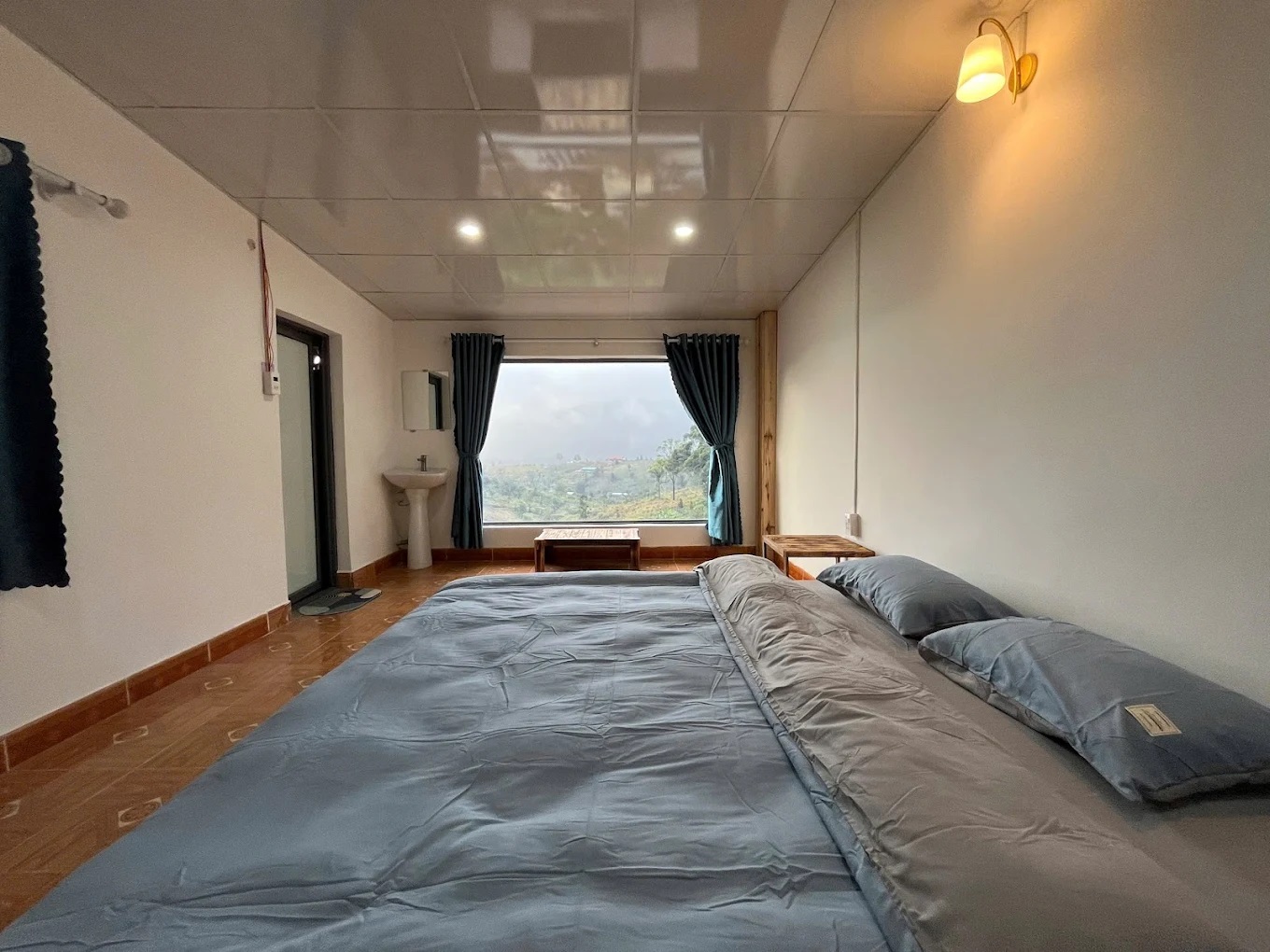 Phòng Giường Đơn 1m8 - Homes 4